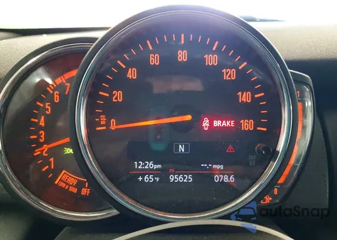 2018 Mini Cooper z USA, uszkodzony, nr VIN WMWWG5C56J3C68786